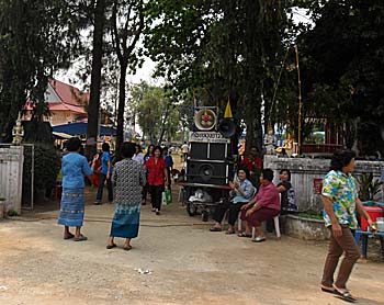 Temple Festival in North Thailand by Asienreisender